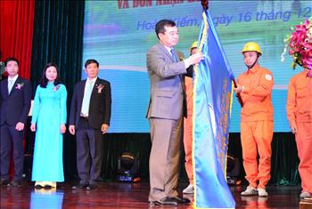 Công ty Điện lực Hoàn Kiếm đón nhận Huân chương Lao động hạng Nhất
