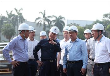 Phó Thủ tướng Chính phủ Trần Hồng Hà kiểm tra công tác sản xuất cột thép cho Dự án đường dây 500kV mạch 3