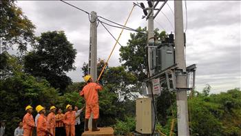 Tỉnh Sơn La: Thêm 304 hộ dân nông thôn được sử dụng điện lưới quốc gia