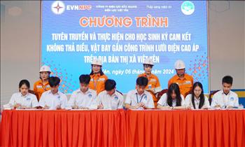 Bắc Giang: Hơn 1.400 học sinh Việt Yên ký cam kết bảo vệ an toàn lưới điện cao áp