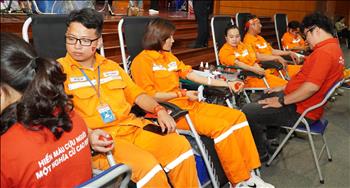 Công ty Điện lực Bắc Giang với “Hành trình đỏ - Kết nối dòng máu Việt”