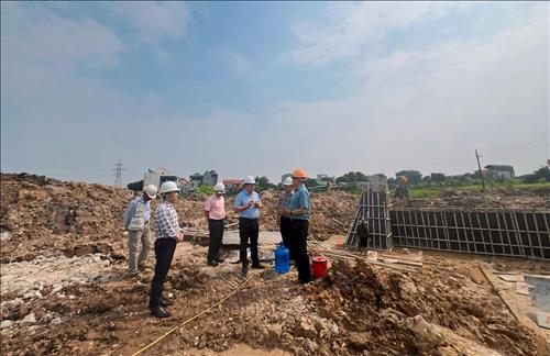 Phó Tổng giám đốc EVN Phạm Hồng Phương đốc thúc tiến độ thi công móng Dự án đường dây 500kV NMNĐ Nam Định - Phố Nối