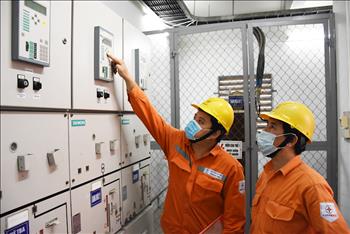 Đã giảm gần 330 tỉ đồng tiền điện cho các khách hàng sử dụng điện tại Hà Nội