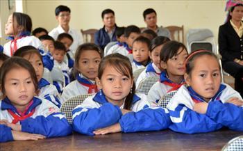 Clip: EVN thắp sáng hy vọng cho học sinh nghèo vùng cao Lai Châu