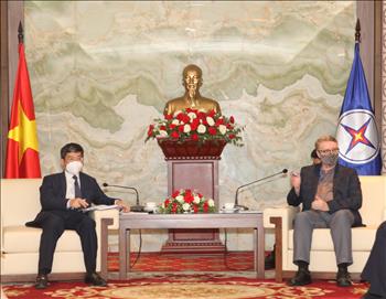 Lãnh đạo EVN tiếp và làm việc với Tham tán Thương mại kiêm quyền Phó Đại sứ Đan Mạch tại Việt Nam