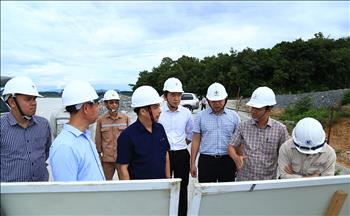 Chùm ảnh: Phó Tổng giám đốc EVN Ngô Sơn Hải kiểm tra công trường dự án Thủy điện Ialy mở rộng