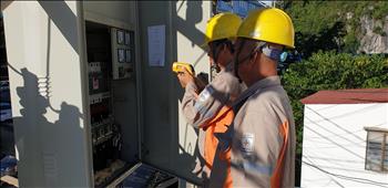 PC Quảng Ninh: Đóng điện 100% trạm biến áp chống quá tải mùa nắng nóng