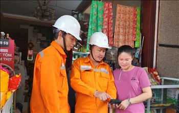 Gần 99,9% khách hàng tại TP. Hồ Chí Minh thanh toán tiền điện không dùng tiền mặt