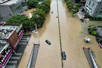 Trung Quốc: “Mưa không đúng chỗ” khiến thủy điện tiếp tục gặp khó