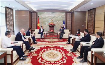 Chủ tịch HĐTV EVN Đặng Hoàng An làm việc với lãnh đạo Tập đoàn Xây dựng Năng lượng Trung Quốc quốc tế 
