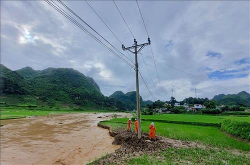 PC Sơn La cấp điện trở lại cho hơn 15 nghìn khách hàng bị ảnh hưởng bởi mưa lũ
