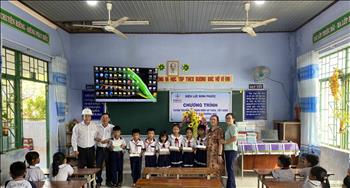 PC Ninh Thuận tuyên truyền tiết kiệm điện tại Trường tiểu học Chung Mỹ