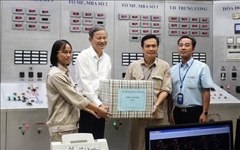 Chùm ảnh: Tổng Giám đốc EVN thăm và làm việc tại Công ty CP Nhiệt điện Ninh Bình