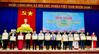 Công ty CP Thủy điện A Vương được UBND tỉnh Quảng Nam tặng Bằng khen