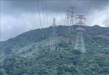 Đóng điện đường dây 220kV Nha Trang – Tháp Chàm