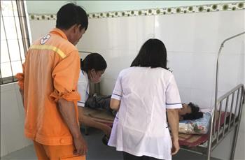 Công nhân truyền tải điện Quảng Ngãi kịp thời cứu người gặp nạn