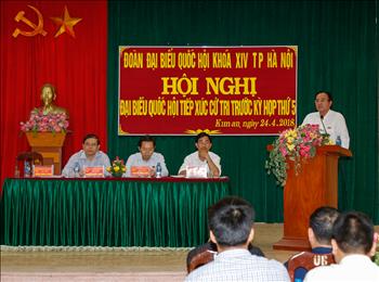Đoàn đại biểu Quốc hội khóa XIV thành phố Hà Nội tiếp xúc cử tri trước kỳ họp thứ V