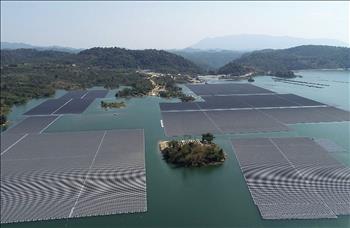 Dự án điện mặt trời nổi trên hồ chứa thủy lợi không được gây ảnh hưởng đến chất lượng nước