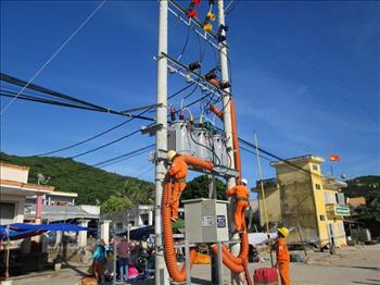 Khánh Hòa: Chuyển giao công trình điện cho ngành Điện quản lý