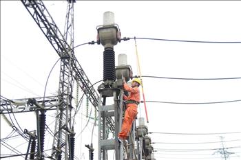 PC Phú Thọ đóng điện dự án “Chuyển đấu nối chữ T thành chuyển tiếp trên các đường dây 110kV”