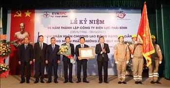 Công ty Điện lực Thái Bình đón nhận Huân chương Lao động hạng Ba lần thứ hai
