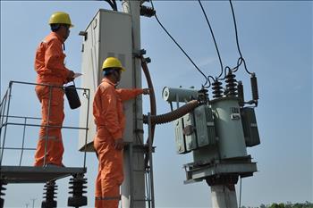 Hơn 193 tỷ đồng nâng cấp hệ thống lưới điện ở Phú Yên