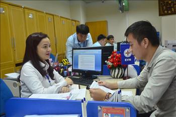 PC Quảng Ninh tiếp nhận hơn 3.000 yêu cầu cấp điện tại Trung tâm Hành chính công các cấp