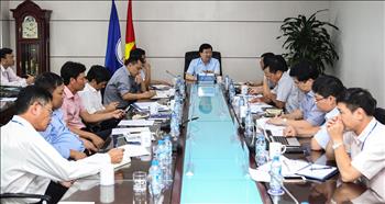 Phó Thủ tướng Chính phủ Trịnh Đình Dũng thăm và làm việc tại Tập đoàn Điện lực Việt Nam