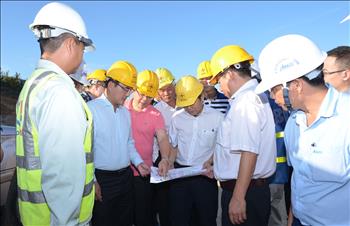 Chủ tịch Hội đồng thành viên EVN kiểm tra tiến độ dự án Điện mặt trời Phước Thái 1