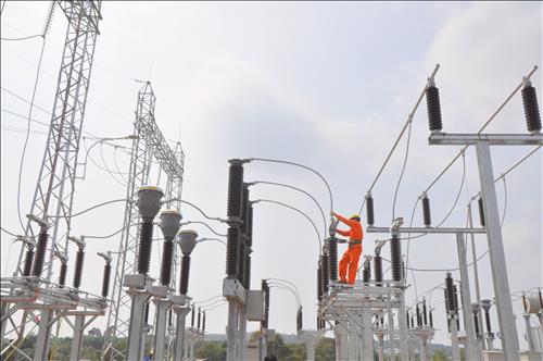 EVNSPC đóng điện trạm biến áp 110kV cấp điện cho Tổ hợp hóa dầu miền Nam