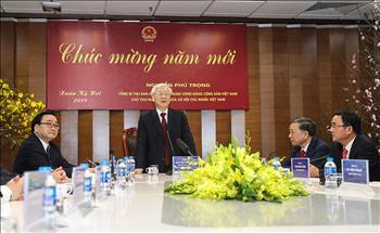 Tổng Bí thư, Chủ tịch nước Nguyễn Phú Trọng thăm Trung tâm Điều độ Hệ thống điện Quốc gia và chúc Tết cán bộ nhân viên Tập đoàn Điện lực Việt Nam