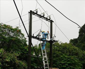 Phần lớn khách hàng của PC Quảng Ninh đã được khôi phục cấp điện 