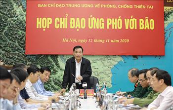 Bộ trưởng Nguyễn Xuân Cường: Không được chủ quan với bão số 13