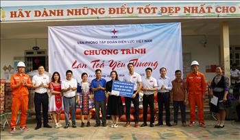 Chi bộ Văn phòng EVN tổ chức chương trình về nguồn và an sinh xã hội tại tỉnh Lai Châu
