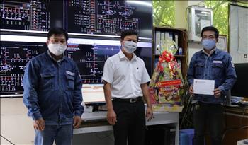 Công đoàn Điện lực Việt Nam tiếp tục hỗ trợ hơn 500 triệu đồng cho CBCNV bị ảnh hưởng dịch bệnh