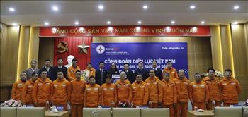 Công đoàn Điện lực Việt Nam thăm hỏi, tặng quà đoàn viên, người lao động Công ty Điện lực Bắc Kạn 