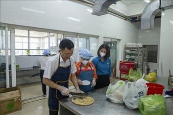Công ty CP Nhiệt điện Hải Phòng: “Bữa cơm Công đoàn” trong không khí thân tình, gần gũi