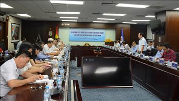 Đoàn đại biểu Quốc hội và UBND tỉnh Bình Phước làm việc tại EVN