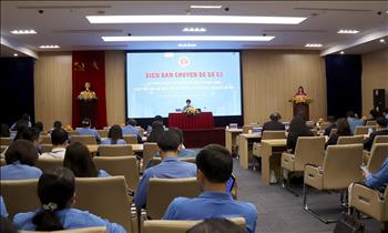 Gần 100 đại biểu dự diễn đàn chuyên đề số 3 trước thềm Đại hội XIII Công đoàn Việt Nam