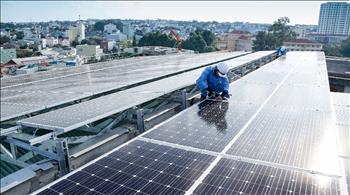 Lựa chọn hệ thống điện mặt trời áp mái phù hợp để tiết kiệm chi phí