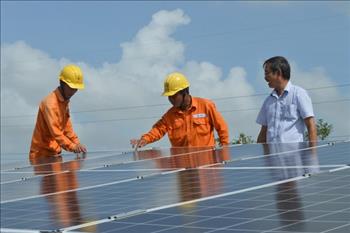 EVNSPC: Gần 830 khách hàng đăng ký bán điện mặt trời mái nhà trong tháng 4/2020