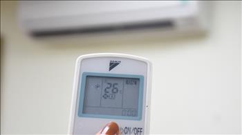 Sử dụng điện tiết kiệm, hiệu quả để tránh hóa đơn tiền điện tăng cao trong mùa hè