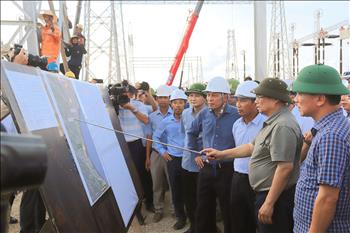 Thủ tướng Chính phủ biểu dương sự nỗ lực, vượt khó của các lực lượng tham gia thi công dự án Đường dây 500kV mạch 3