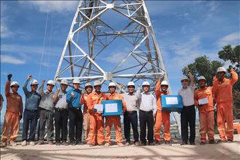 Thăm hỏi, động viên người lao động thi công đường dây 500kV mạch 3 trong giai đoạn nước rút