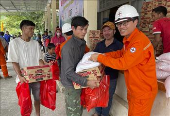Công ty Thủy điện Sông Tranh tổ chức chương trình “Phiên chợ 0 đồng” tại tỉnh Quảng Nam
