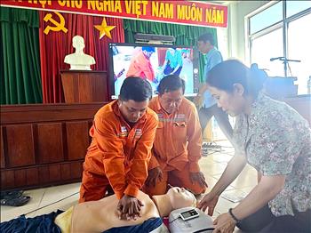 PC Bình Định bồi huấn sơ cấp cứu ban đầu nâng cao an toàn lao động