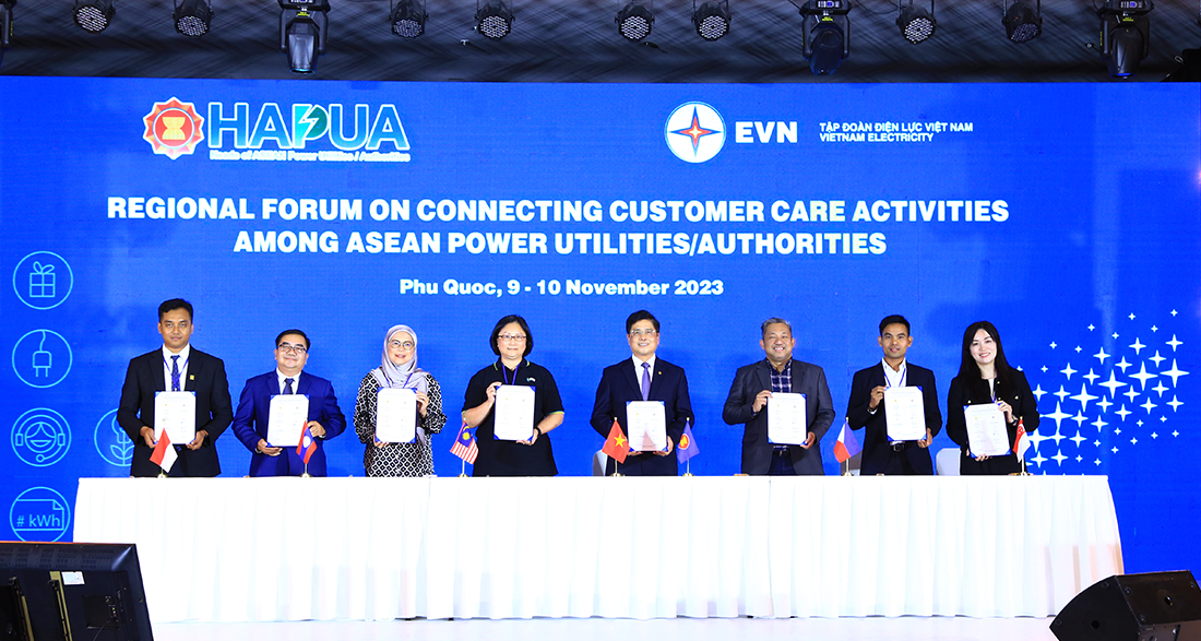 EVN tổ chức thành công diễn đàn 'Kết nối hoạt động chăm sóc khách hàng của Điện lực các nước Đông Nam Á'